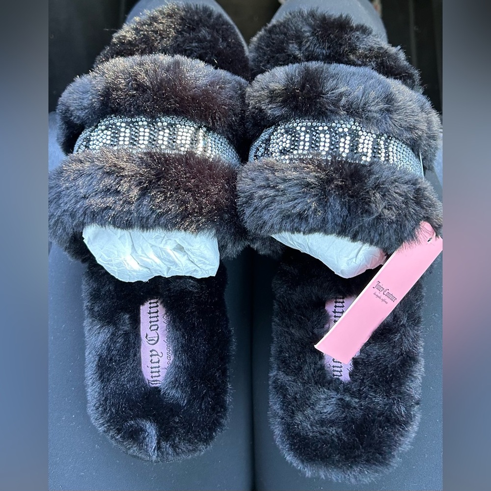 Juicy Couture Slippers
